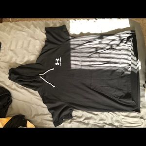 Men’s UnderArmour Short sleeve hoodie